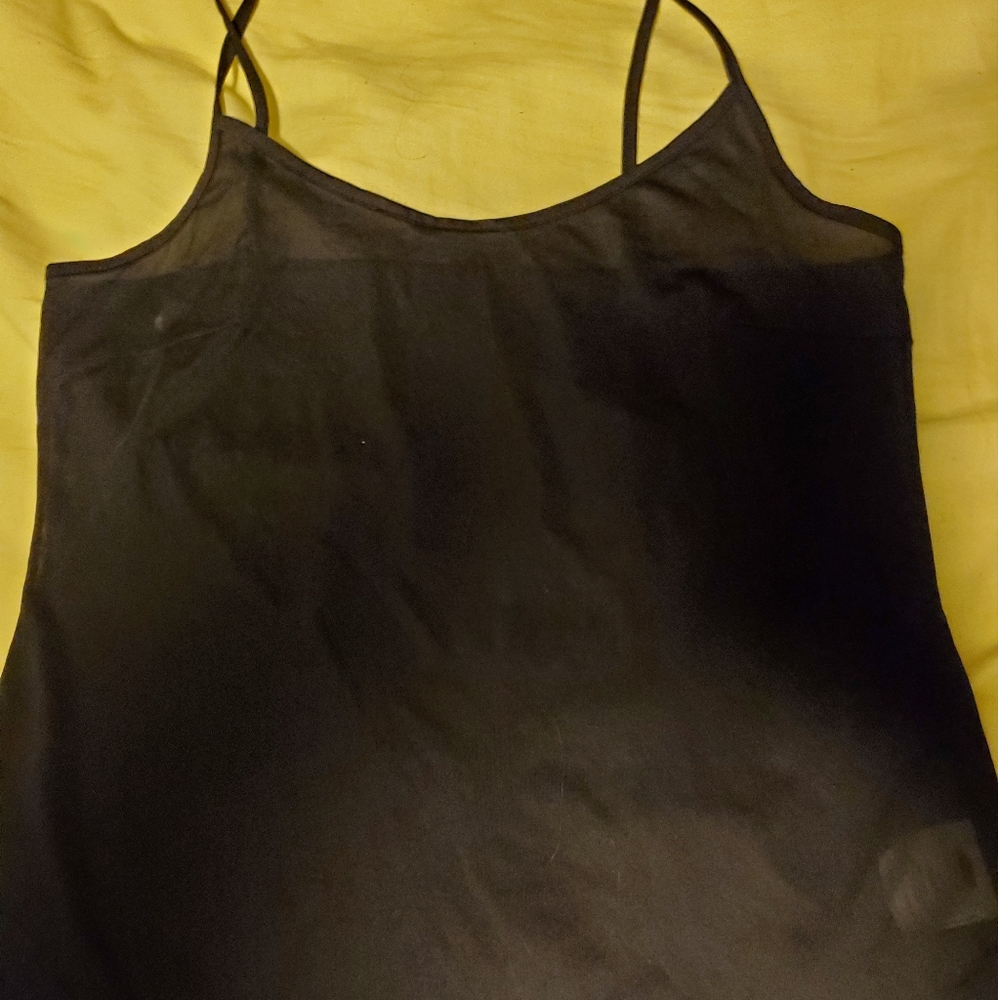 Sheer old navy. Black tank too size medium     only tried on   no tags